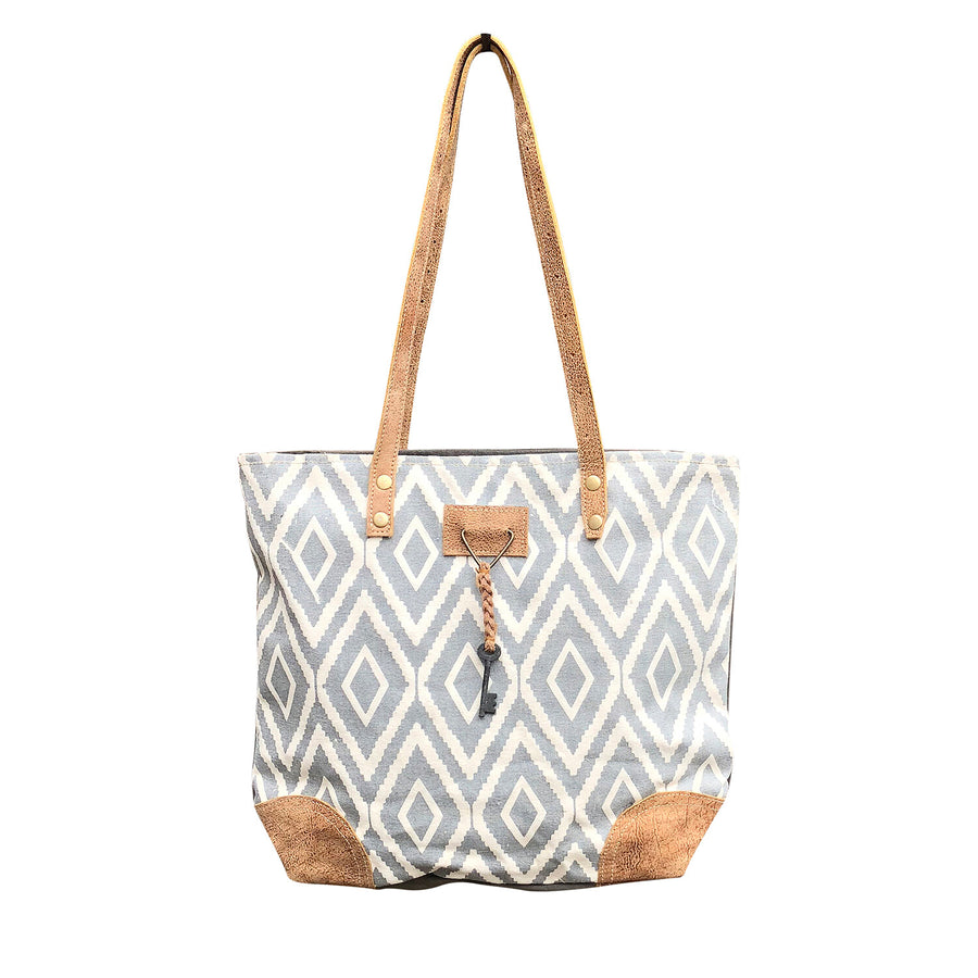 Chloe & Lex Purse - Shop Blue Door